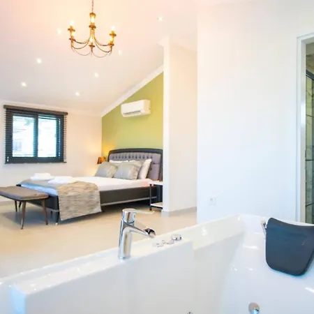 Villa Oludeniz 3 Bedroom - 8986 *